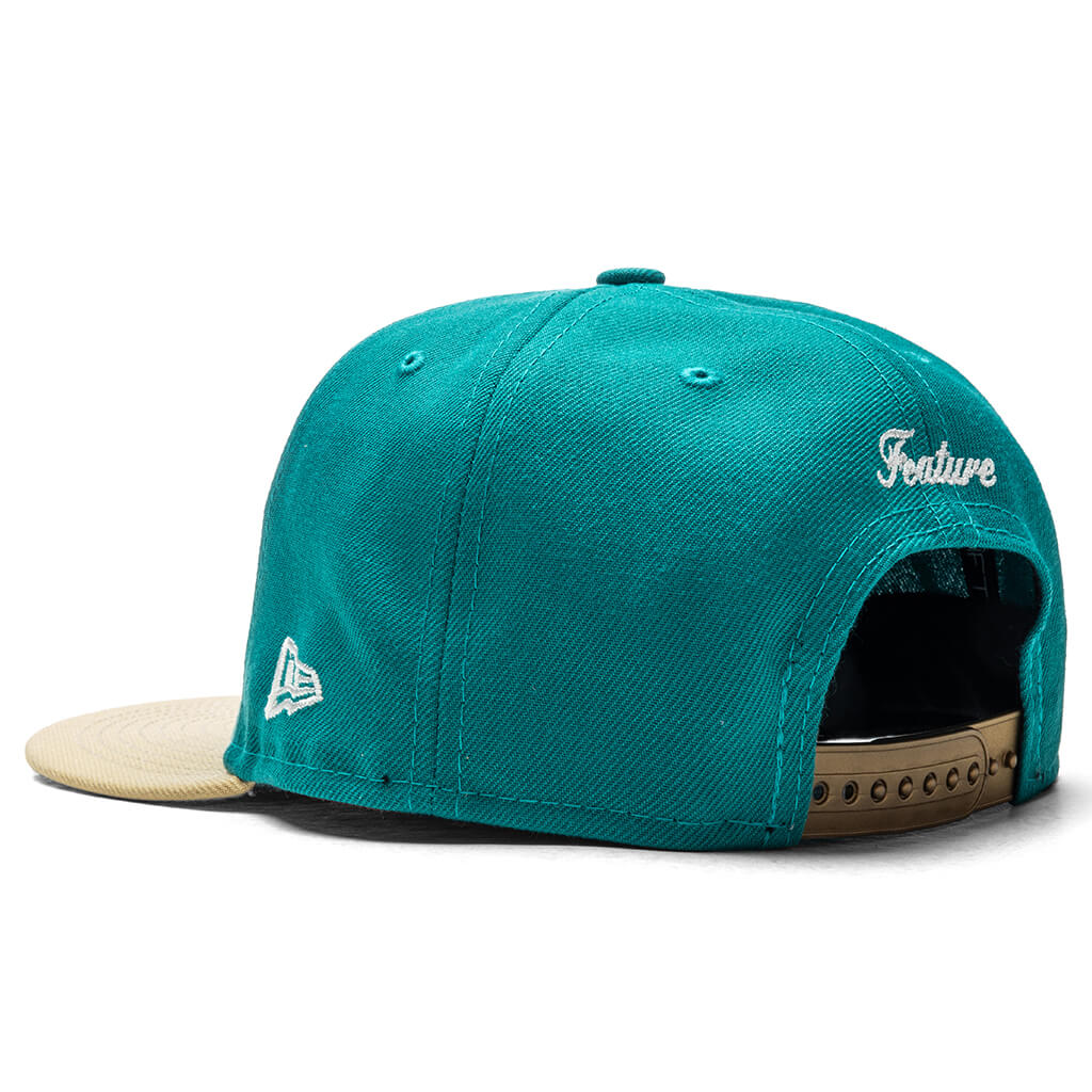 Feature x New Era Old English F Snapback - Northwest Green/Vegas Gold - Image 4