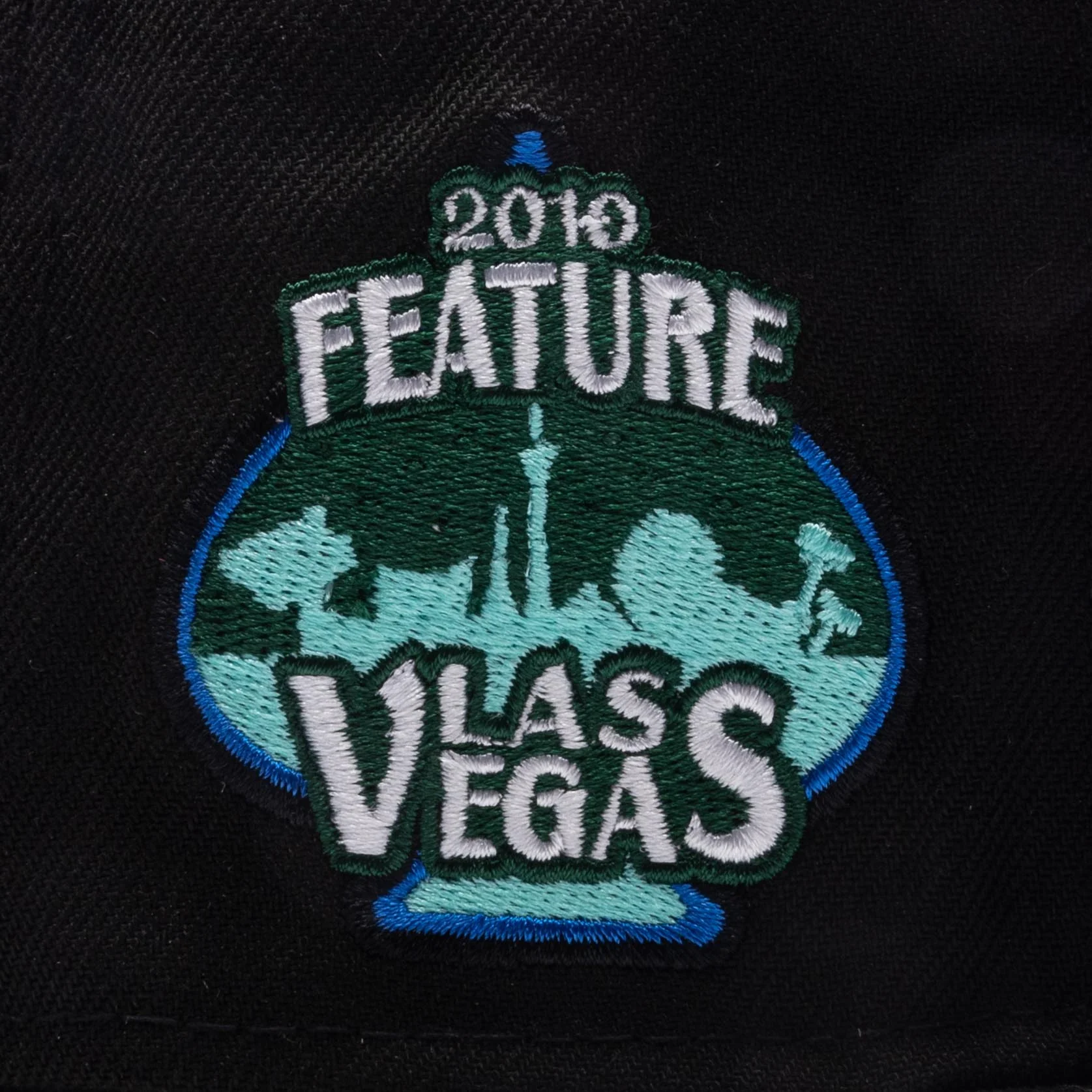 Feature x New Era Old English Las Vegas Fitted - Black/Mint - Image 3