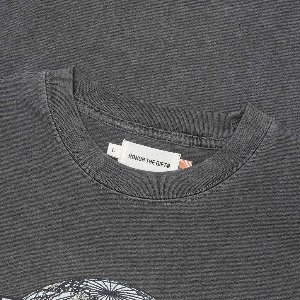 Honor California T-Shirt - Black - Image 3