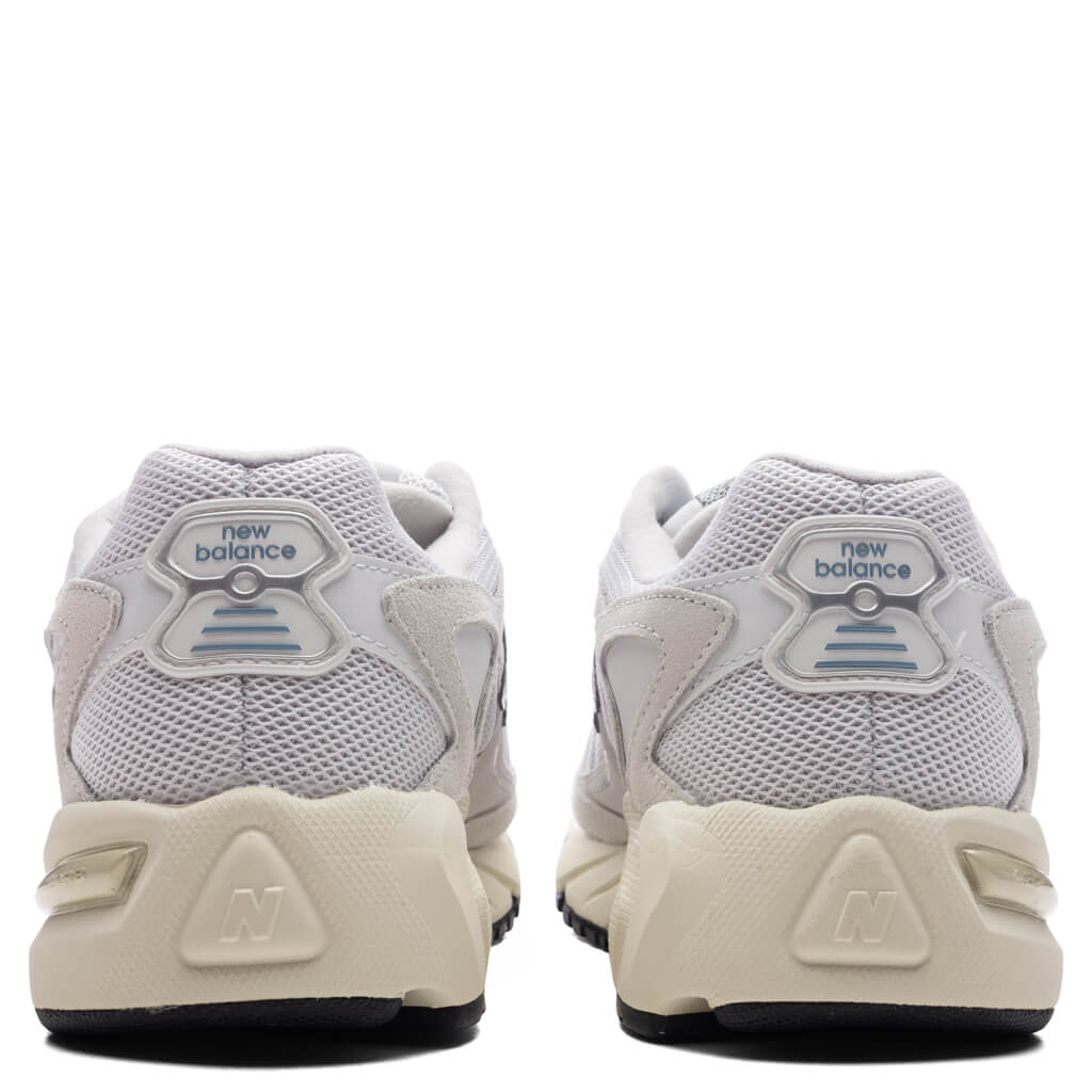 725 - White/Reflection/Metallic Silver - Image 4