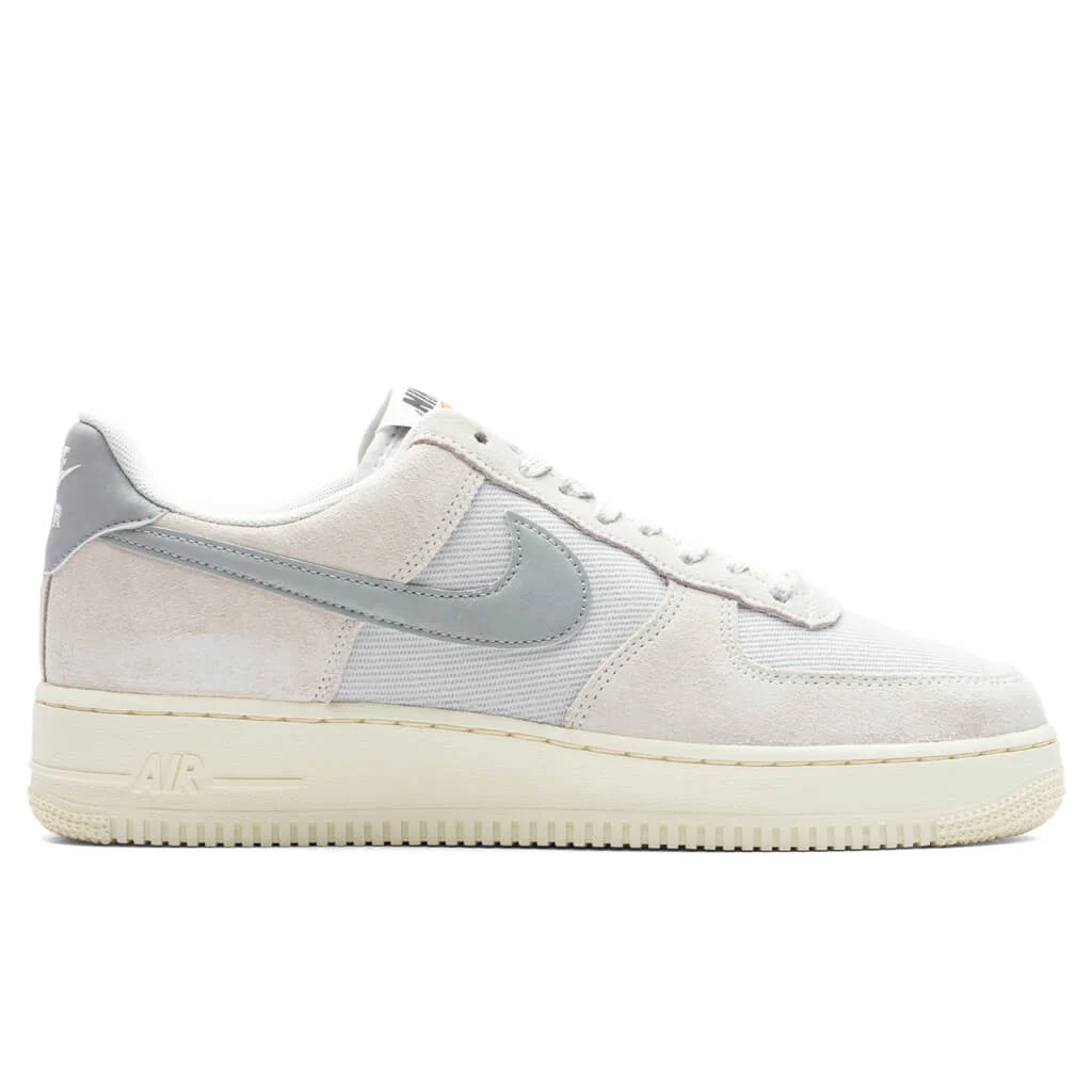 Air Force 1 '07 LV8 - Sail/Light Smoke Grey/Photon Dust