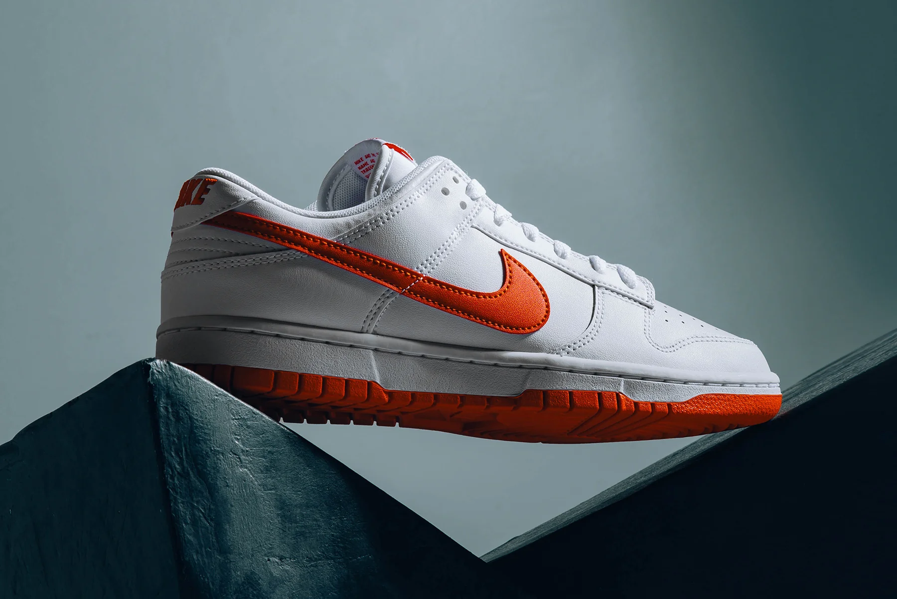 Dunk Low Retro - White/Picante Red - Image 5