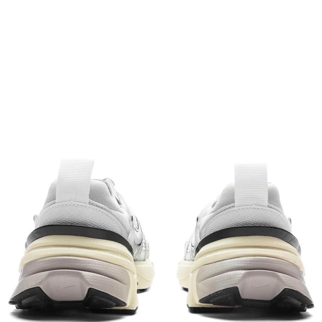 Women's V2K Run - Summit White/Metallic Silver - Image 4