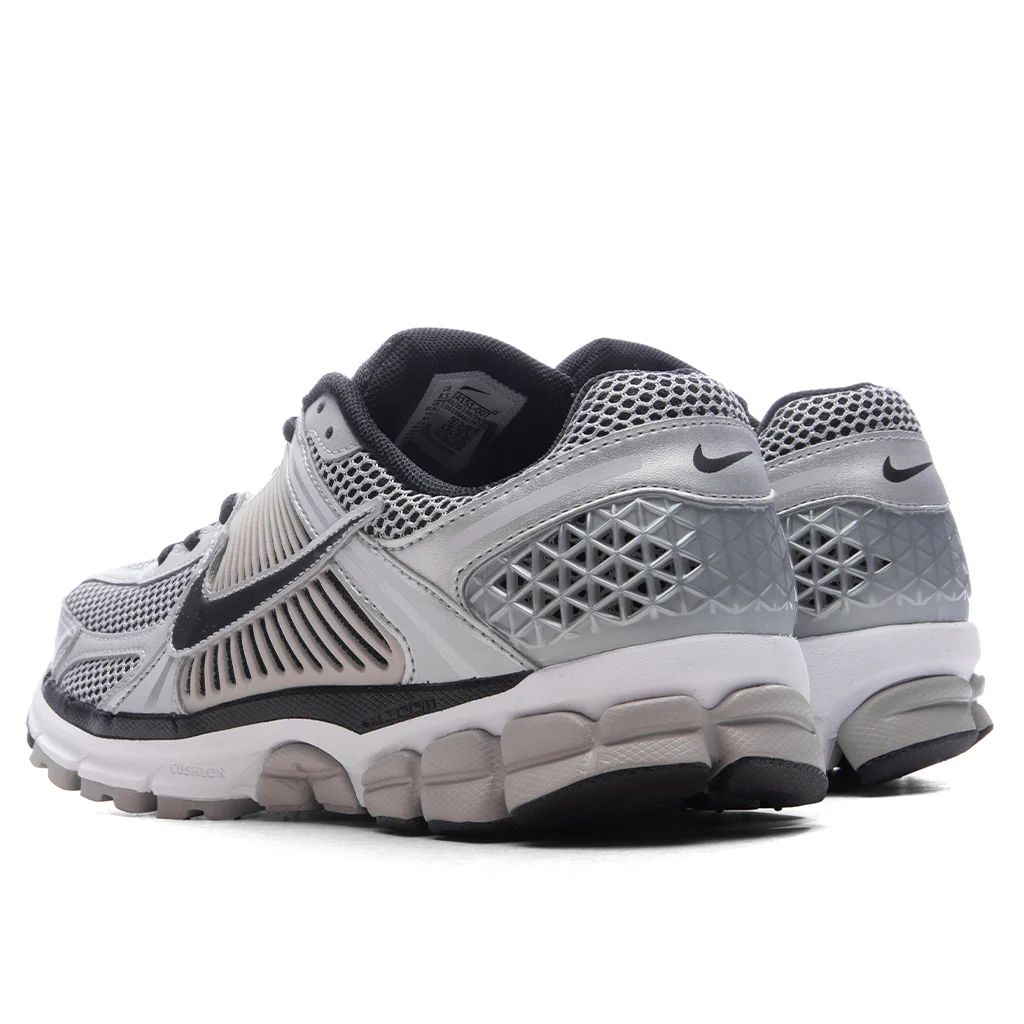 Zoom Vomero 5 - Metallic Silver/Black/College Grey - Image 3