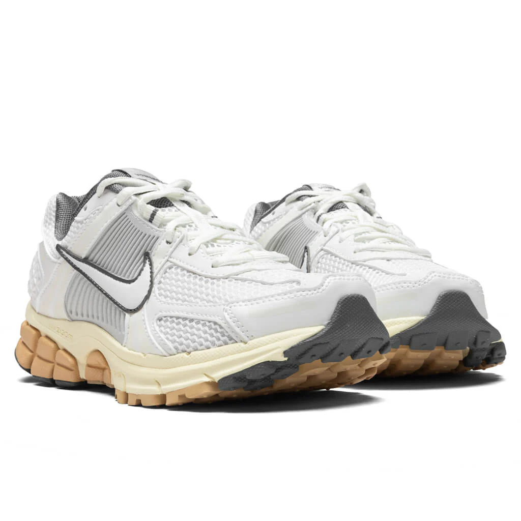 Women's Zoom Vomero 5 - Summit White/Summit White/Pure Platinum - Image 3
